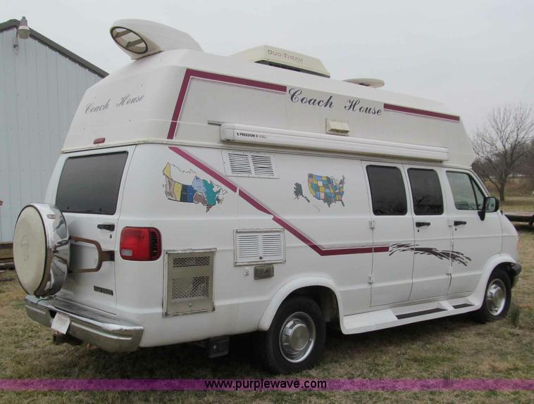 image for item D3048 1996 Dodge Coach House 19ft motorhome