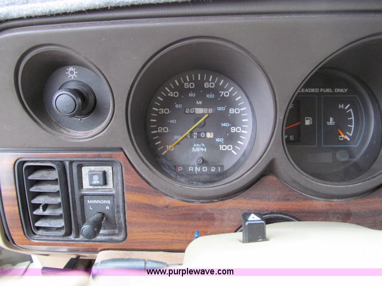 image for item D3048 1996 Dodge Coach House 19ft motorhome