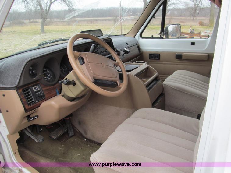 image for item D3048 1996 Dodge Coach House 19ft motorhome