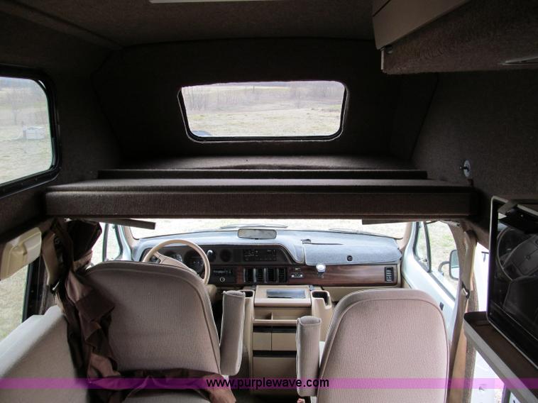 image for item D3048 1996 Dodge Coach House 19ft motorhome