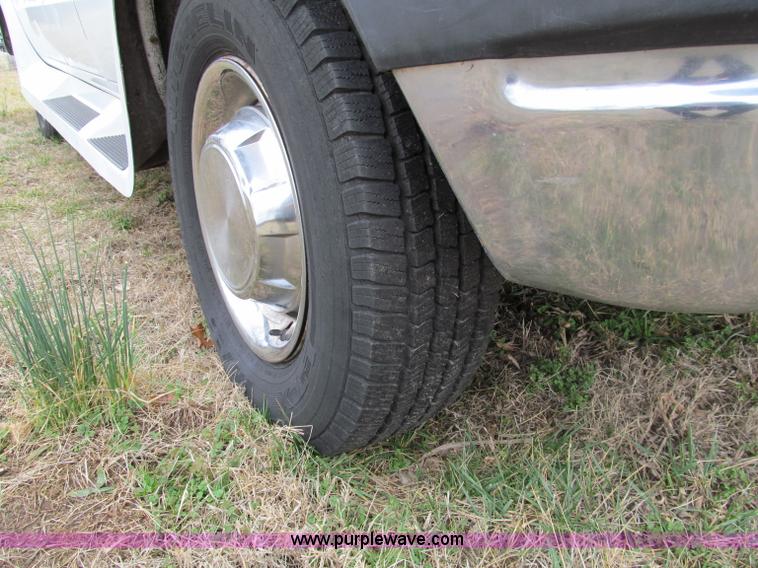 image for item D3048 1996 Dodge Coach House 19ft motorhome