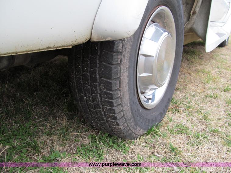 image for item D3048 1996 Dodge Coach House 19ft motorhome