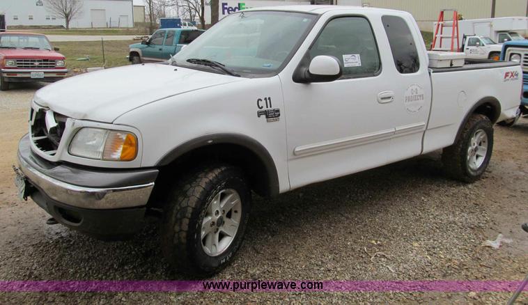 image for item D3050 2003 Ford F150 extended cab pickup