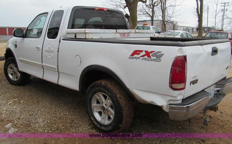 image for item D3050 2003 Ford F150 extended cab pickup
