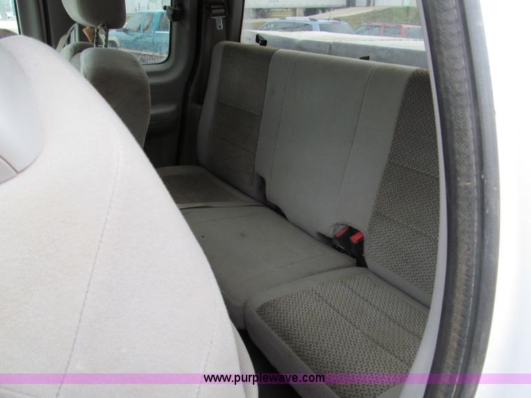 image for item D3050 2003 Ford F150 extended cab pickup