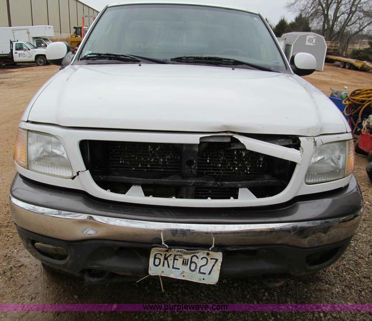 image for item D3050 2003 Ford F150 extended cab pickup