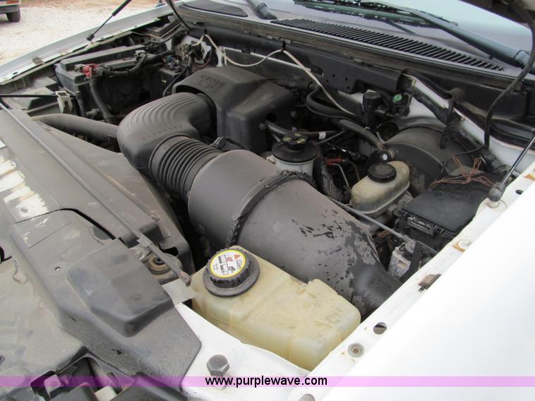 image for item D3050 2003 Ford F150 extended cab pickup