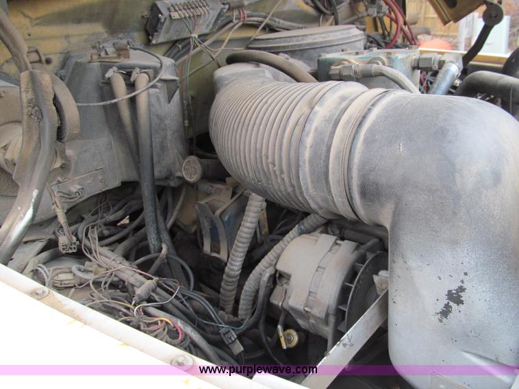 image for item D3054 1987 Ford F8000 truck