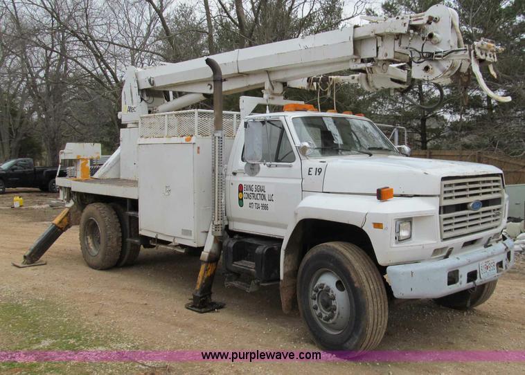 image for item D3054 1987 Ford F8000 truck