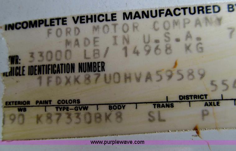 image for item D3054 1987 Ford F8000 truck