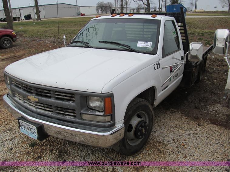 image for item D3055 1999 Chevrolet 3500 flat bed truck