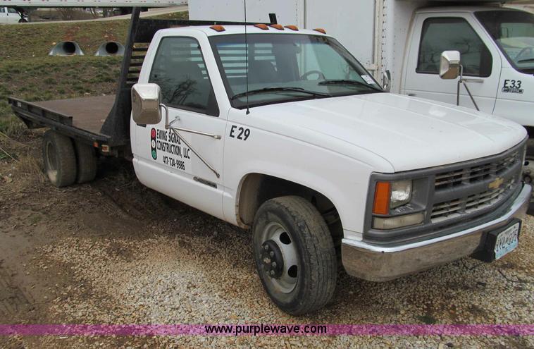 image for item D3055 1999 Chevrolet 3500 flat bed truck
