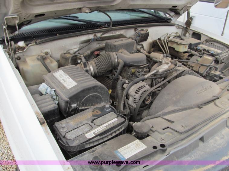 image for item D3055 1999 Chevrolet 3500 flat bed truck