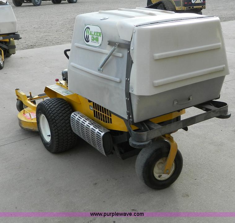 image for item D8723 Walker MCGHS lawn mower
