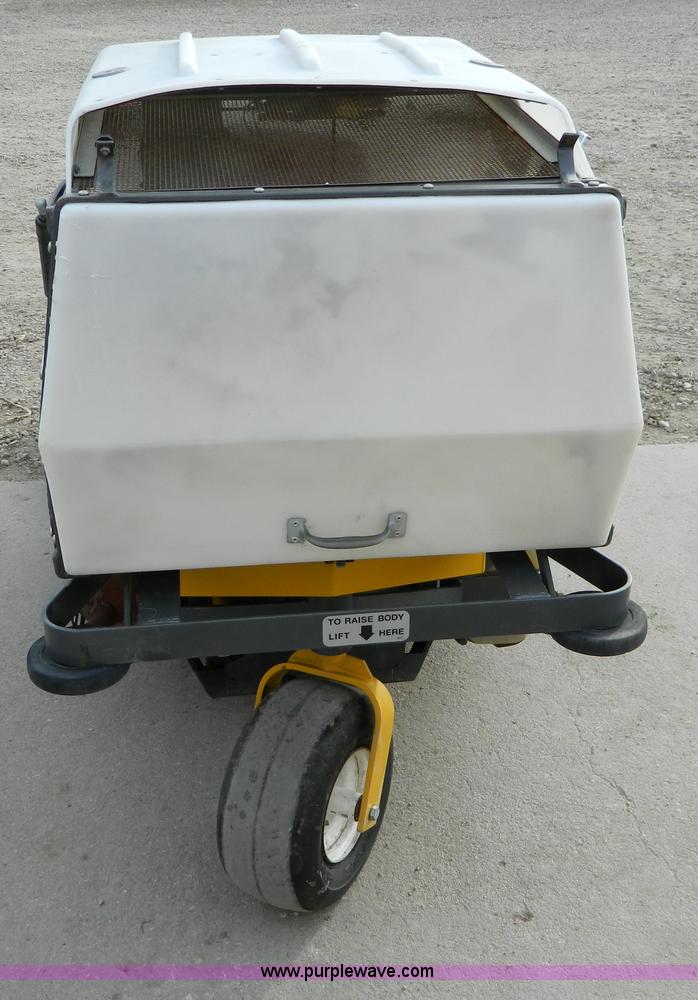 image for item D8724 Walker MCGHS lawn mower