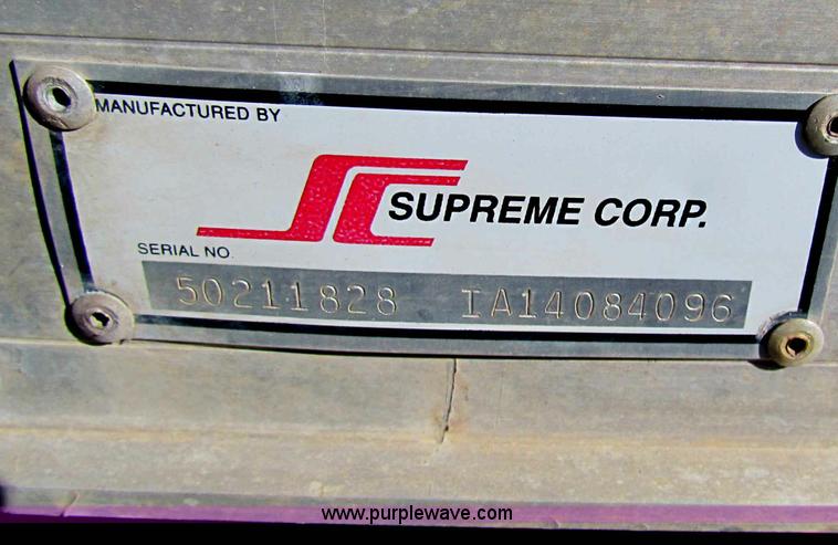 image for item D9138 2005 Chevrolet G3500 Express box van