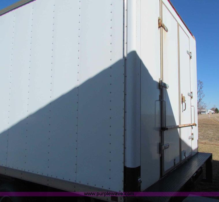 image for item D9138 2005 Chevrolet G3500 Express box van