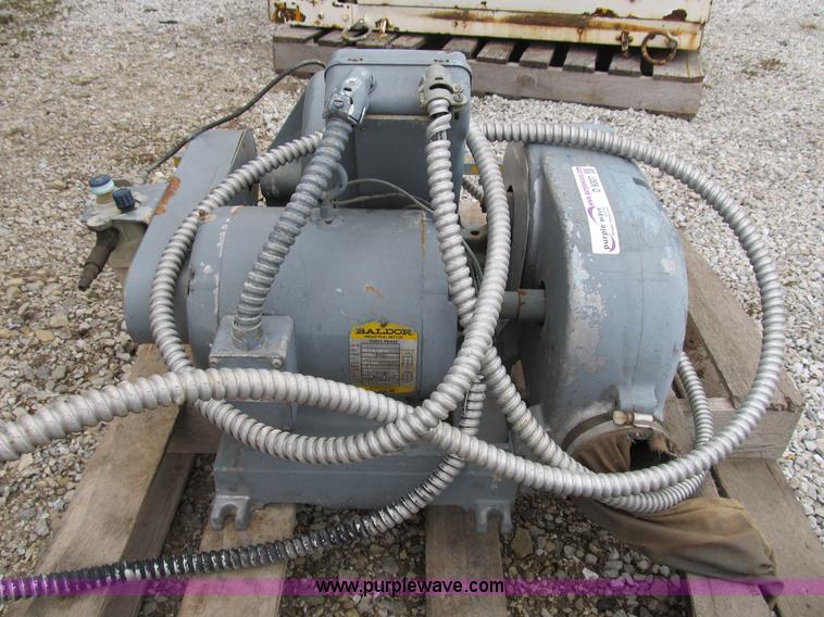 image for item D9307 Hydraulic hose cutter