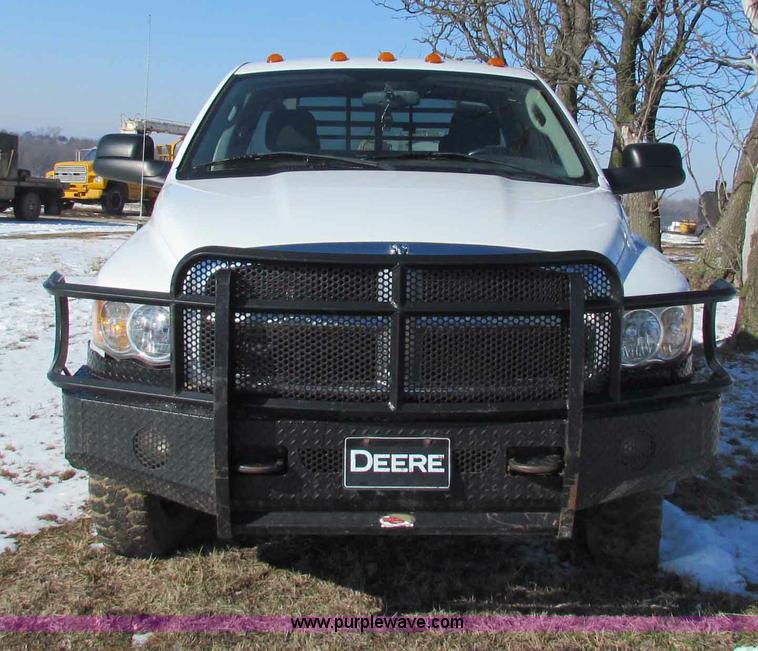 image for item I9535 2005 Dodge Ram 3500 Big Horn Edition quad cab pickup truck