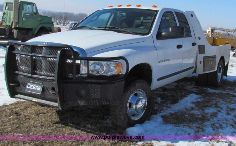 image for item I9535 2005 Dodge Ram 3500 Big Horn Edition quad cab pickup truck