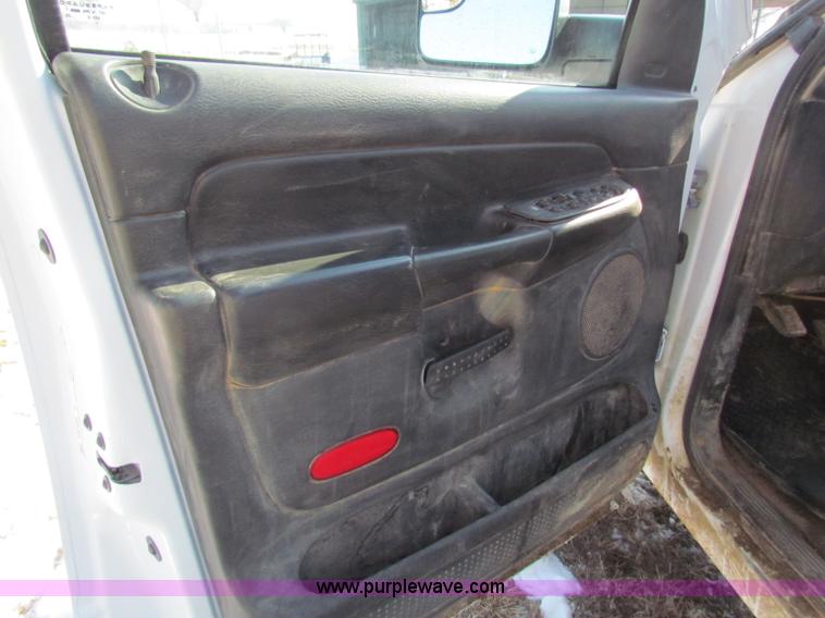 image for item I9535 2005 Dodge Ram 3500 Big Horn Edition quad cab pickup truck