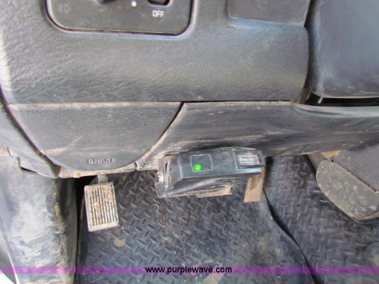 image for item I9535 2005 Dodge Ram 3500 Big Horn Edition quad cab pickup truck