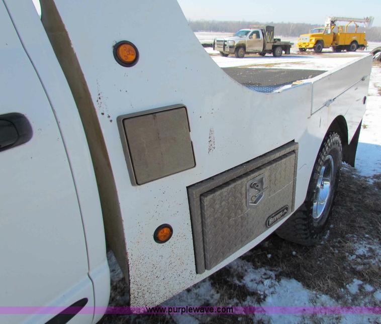 image for item I9535 2005 Dodge Ram 3500 Big Horn Edition quad cab pickup truck