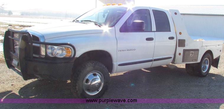 image for item I9535 2005 Dodge Ram 3500 Big Horn Edition quad cab pickup truck
