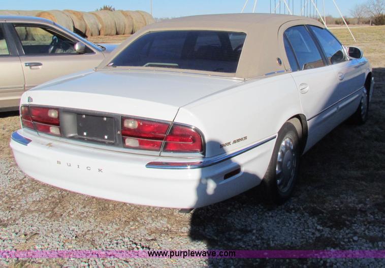 image for item I9668 1999 Buick Park Avenue