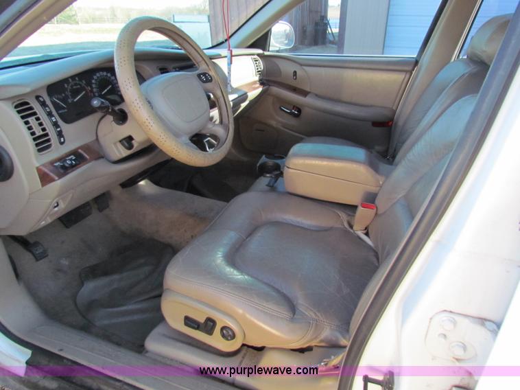 image for item I9668 1999 Buick Park Avenue