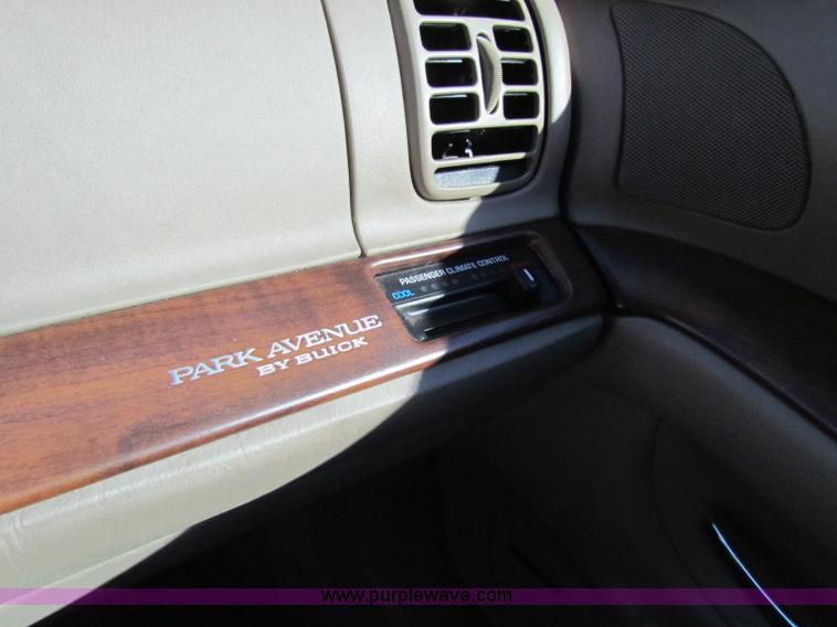 image for item I9668 1999 Buick Park Avenue
