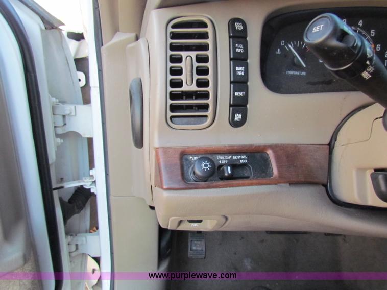 image for item I9668 1999 Buick Park Avenue