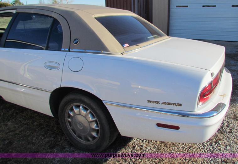 image for item I9668 1999 Buick Park Avenue