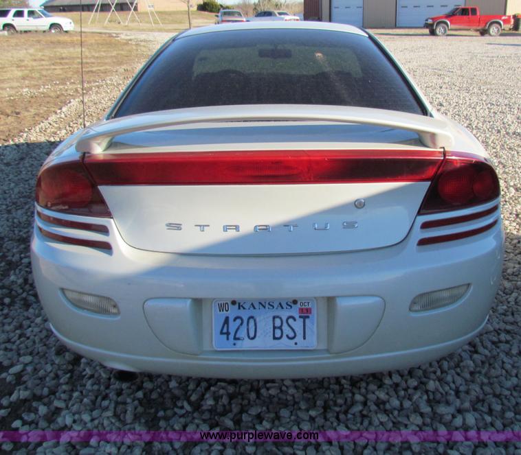 image for item I9670 2002 Dodge Stratus SE