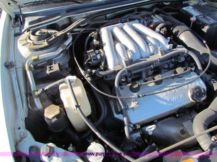 image for item I9670 2002 Dodge Stratus SE