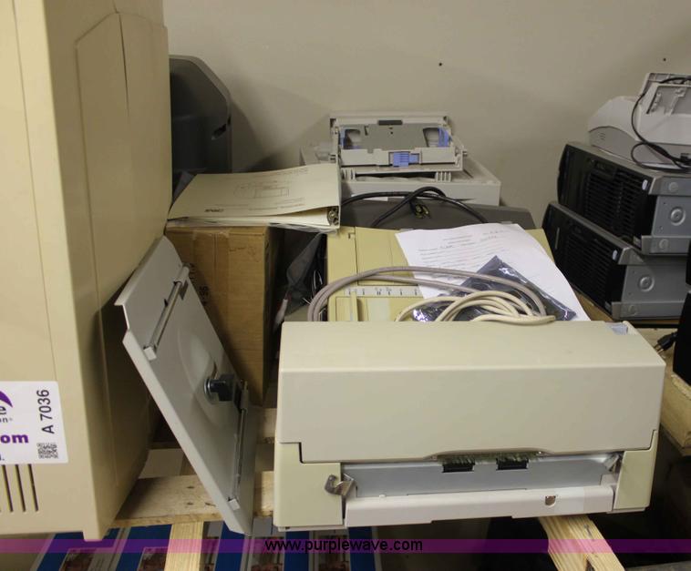 image for item A7036 Assorted electronics