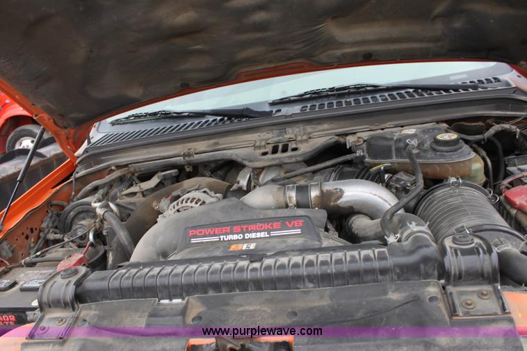 image for item A7151 2003 Ford F250 pickup truck