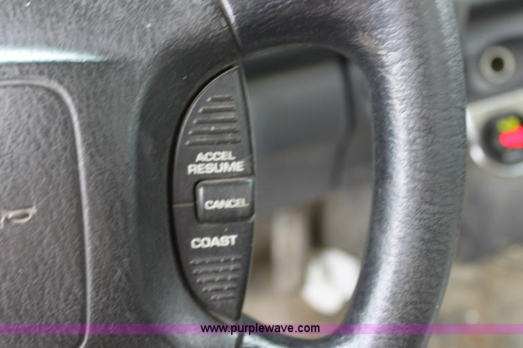 image for item A7152 2001 Dodge Ram 2500 pickup truck