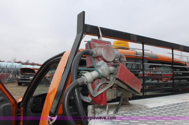 image for item A7152 2001 Dodge Ram 2500 pickup truck