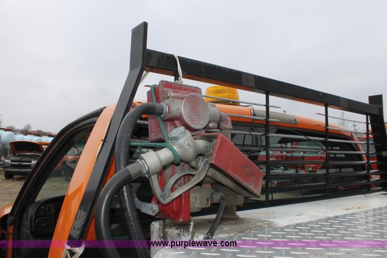image for item A7152 2001 Dodge Ram 2500 pickup truck