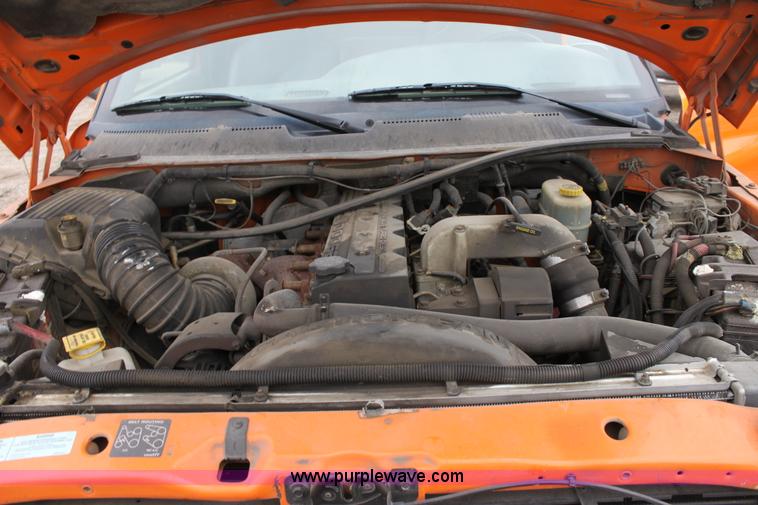 image for item A7152 2001 Dodge Ram 2500 pickup truck