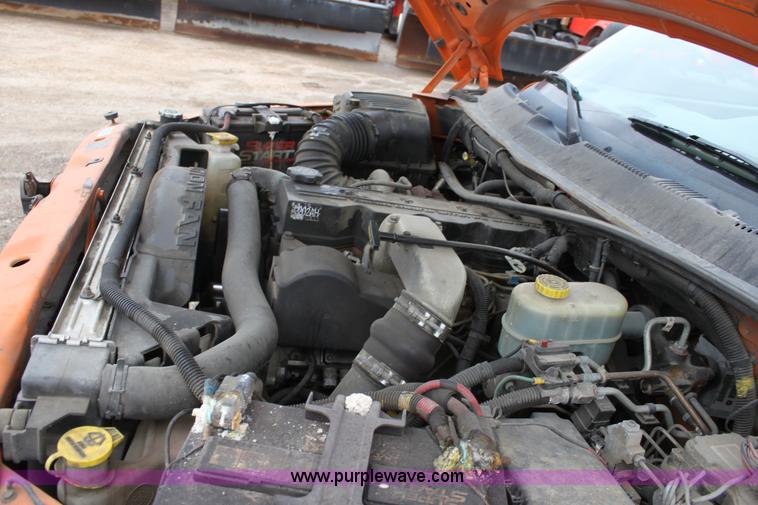 image for item A7152 2001 Dodge Ram 2500 pickup truck