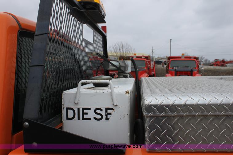 image for item A7153 2002 Chevrolet Silverado 2500HD pickup truck