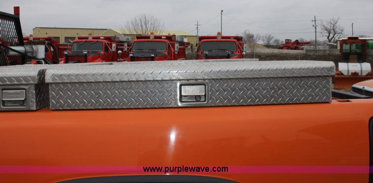 image for item A7153 2002 Chevrolet Silverado 2500HD pickup truck