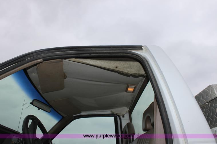 image for item A7154 1994 Chevrolet C1500 pickup truck