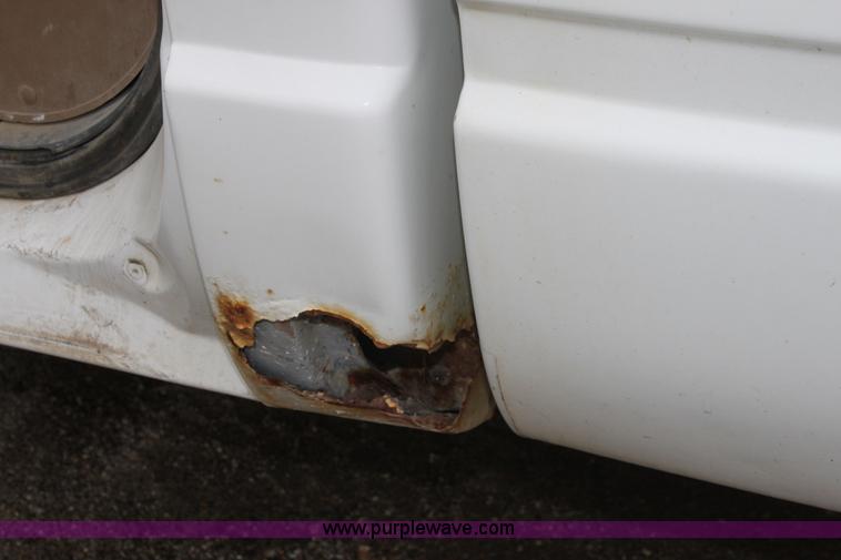 image for item A7154 1994 Chevrolet C1500 pickup truck