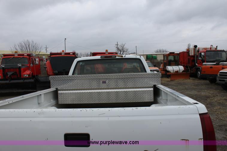 image for item A7154 1994 Chevrolet C1500 pickup truck