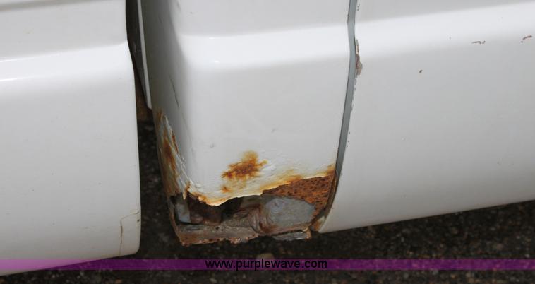 image for item A7154 1994 Chevrolet C1500 pickup truck