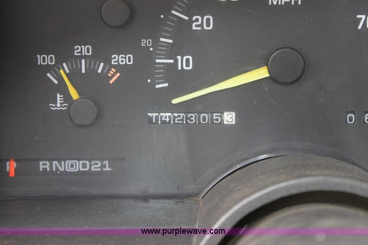 image for item A7155 1992 Chevrolet 1500 W/T pickup truck
