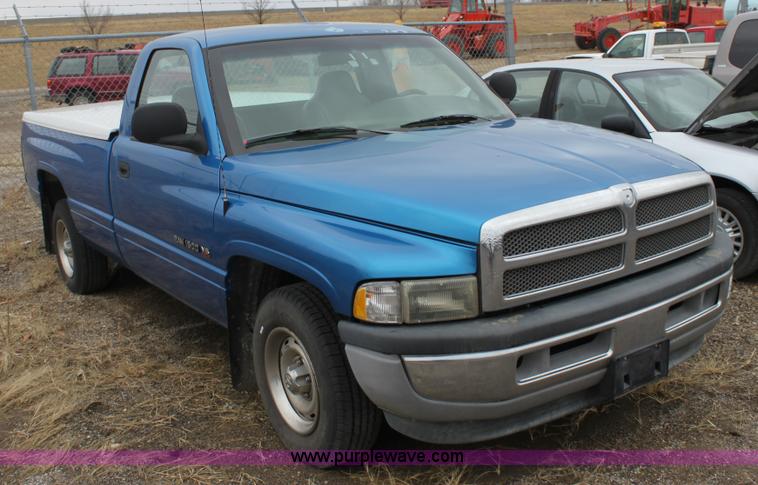 image for item A7156 1999 Dodge Ram 1500 pickup truck